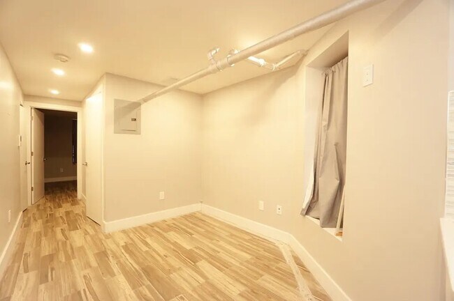 Photo - 510 Jackson Ave Unidad Basement