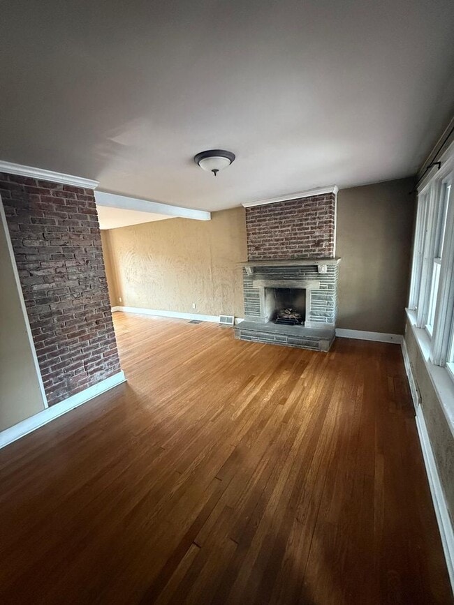 Photo - Newly Renovated 3BD 1BA house in Mt. Washington!
