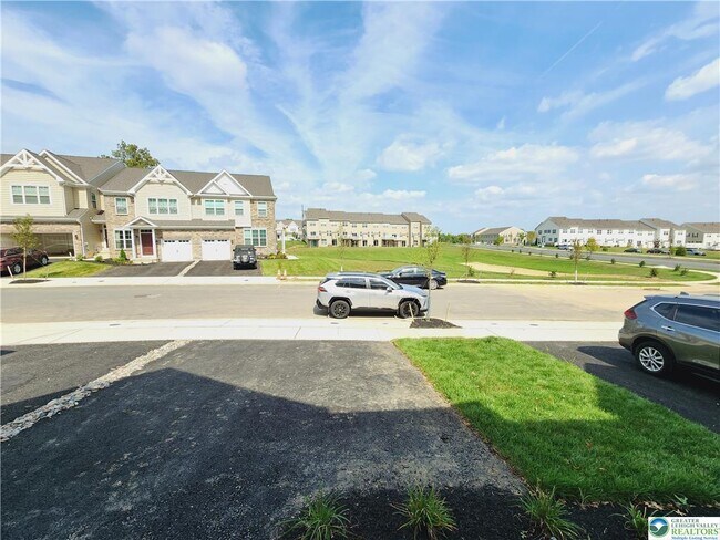 Photo - 422 Gray Feather Way