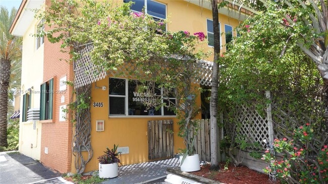 Building Photo - 3405 N Ocean Dr Unit 12 Rental