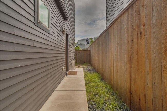 Photo - 3010 East 18th 1/2 Street Unit 2 Austin, T...