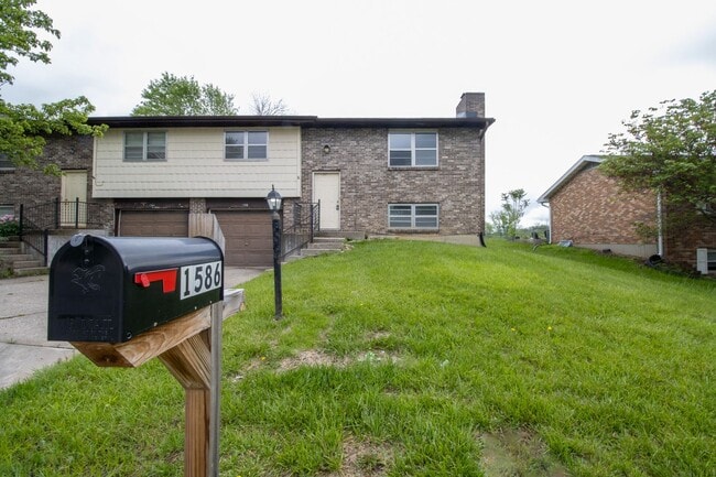 Building Photo - 1584-1586 Sonora Dr Unit 1586 Sonora Dr