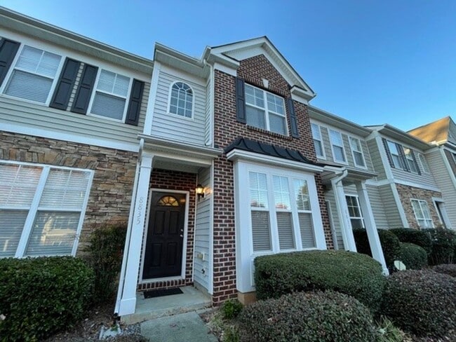 Building Photo - Prime North Raleigh Townhome with Dual Suites & Community Pool