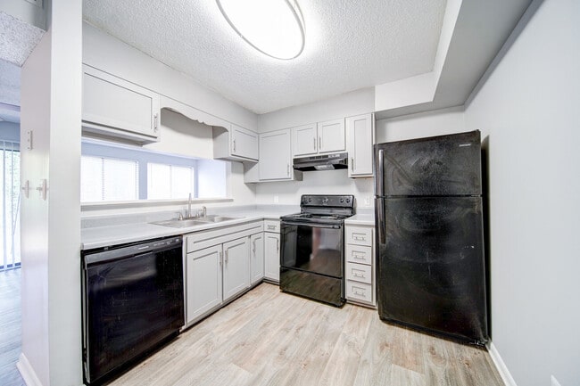 Photo - Foxcroft Apartments