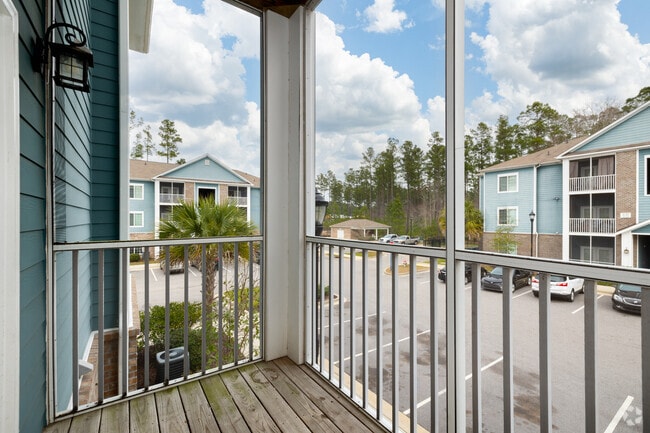 2BR, 2BA - 1128SF