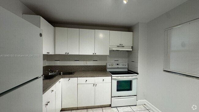 Building Photo - 1700 NW 58th Terrace Unit 1A Rental
