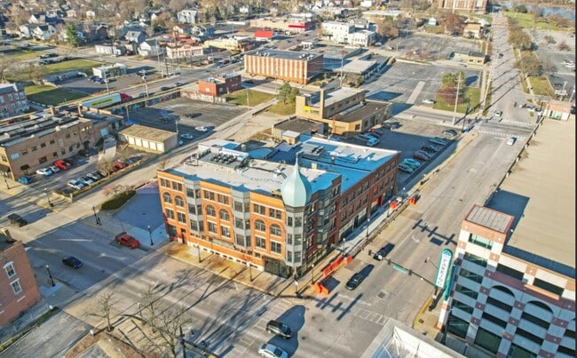 Building Photo - Hobbs Building Unit 204