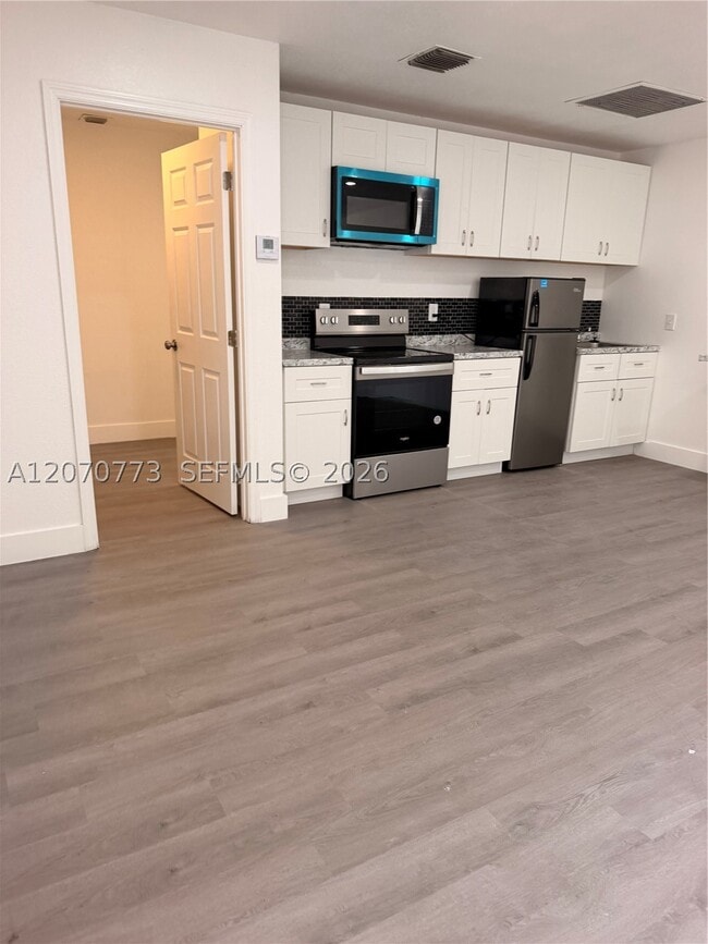Photo - 165 SW 5th St