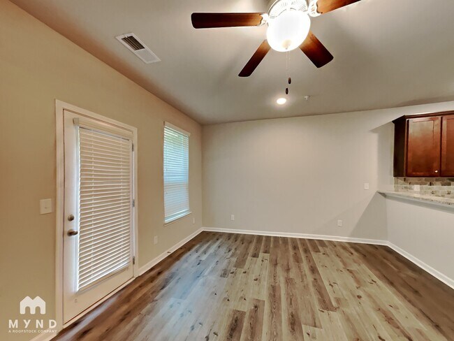 Photo - 8382 Douglass Trail