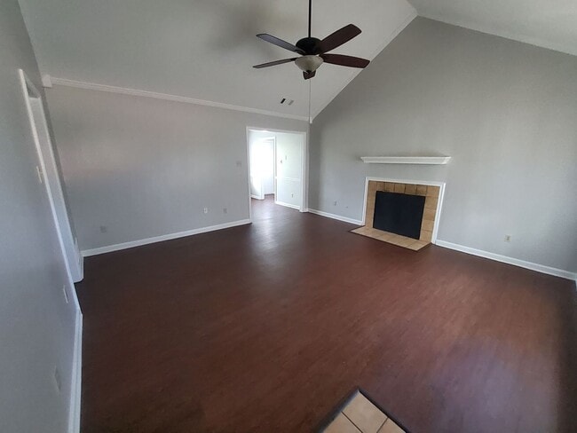 Photo - 7643 Ivy Hollow Dr