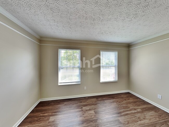 Photo - 35 Langtree Dr