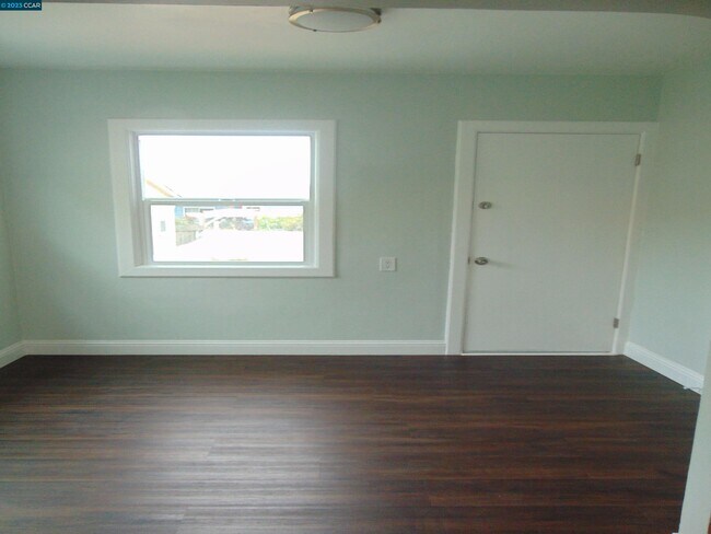 Photo - 2550 Clinton Ave