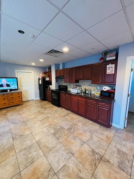 Building Photo - 0 Cedar Swamp Rd Unit 11585667