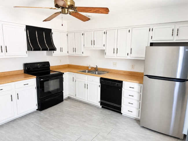 Photo - 1137 Chatmoss Dr