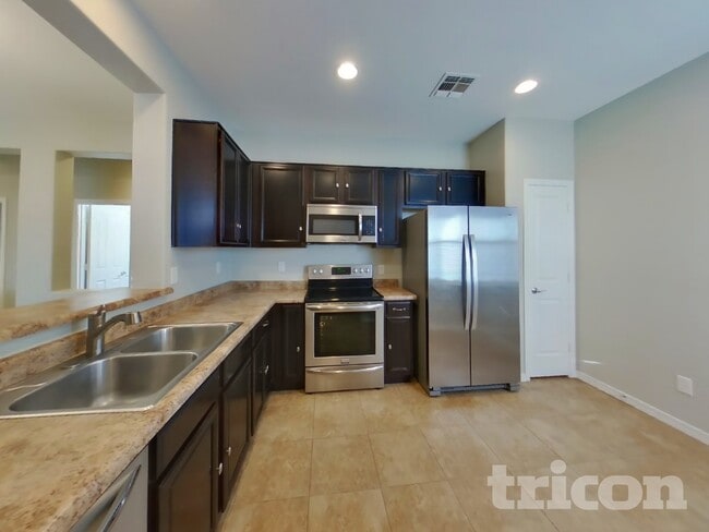 Photo - 723 W Dana Dr