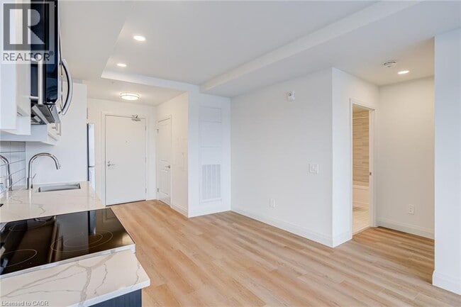 Photo - 1333 Weber St E Unité 1109