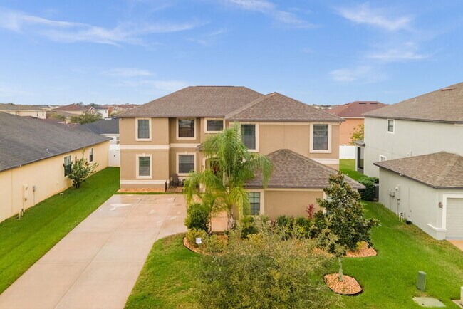 Photo - "Discover Spacious Elegance: 5-Bed, 3-Bath...