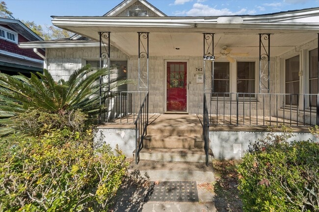 Photo - 742 E Park Ave