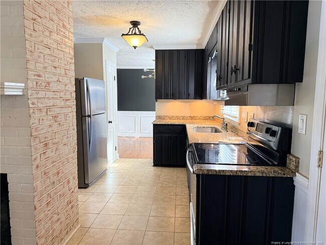 Photo - 3119 Baker St