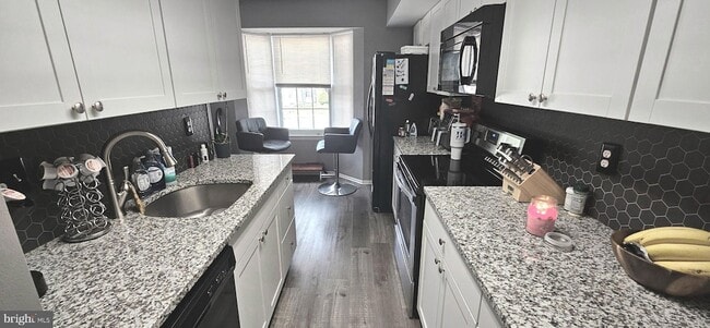 Photo - 6266 Ducketts Ln