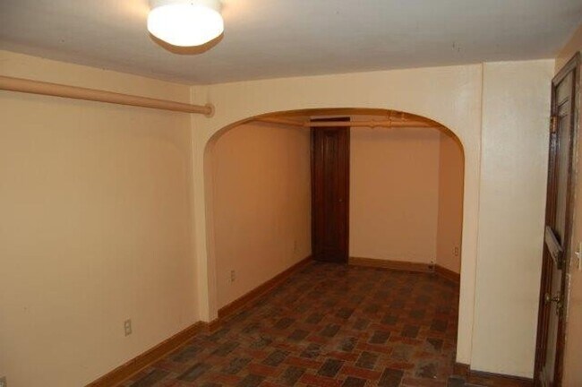 Photo - The Lamp House - 4 Br., 3 Bath Home Available 8/15/2026-8/14/2027