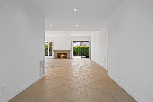 75 Colgate Dr