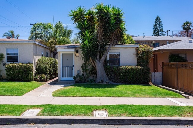 Building Photo - 4601-4607 Muir Ave. Unit 4607 Muir Ave.