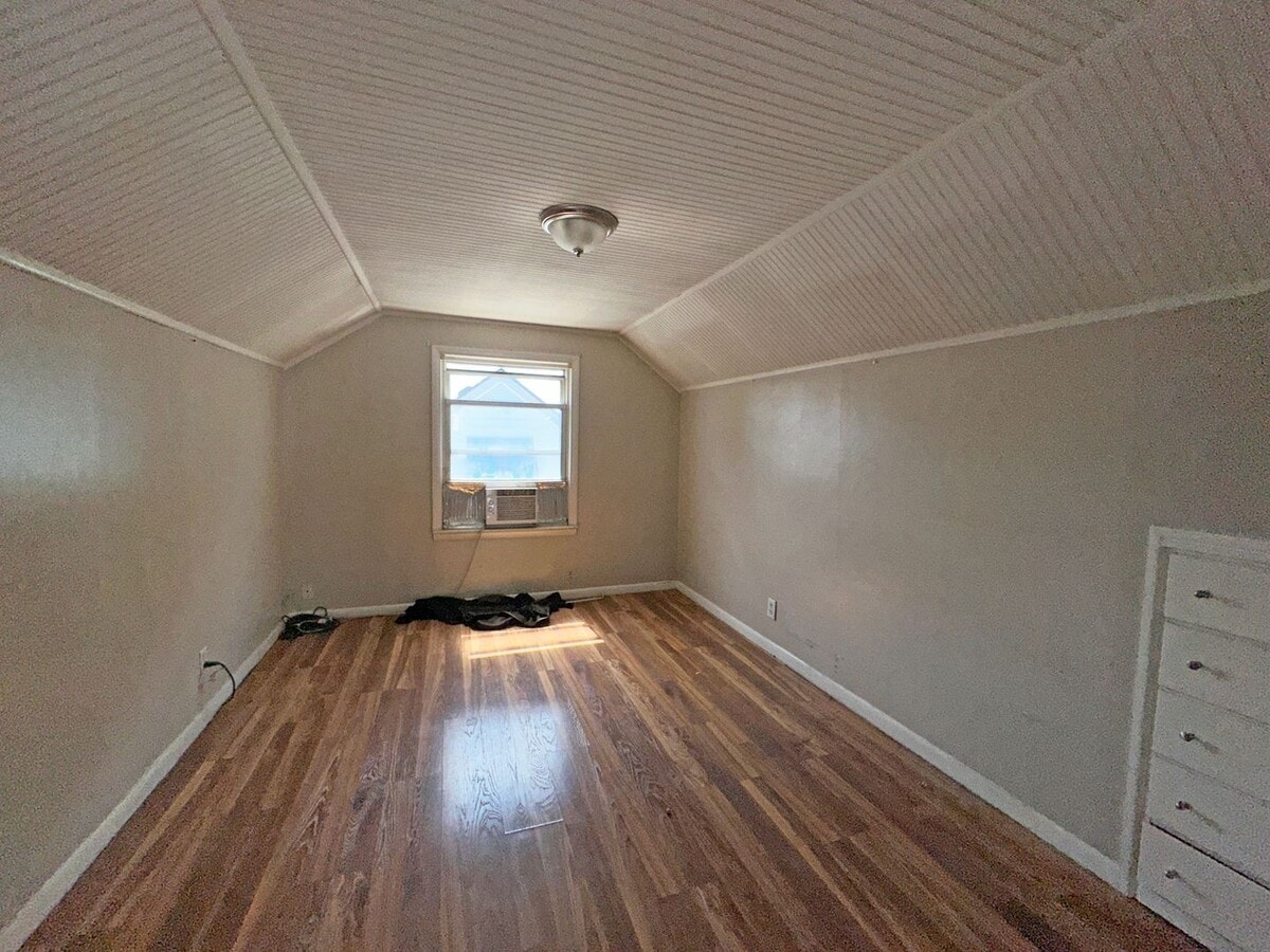 Photo - 854 Carneal Rd