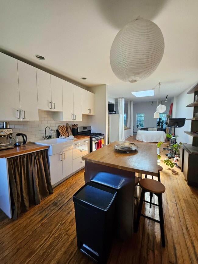 Photo - Welcome to Carroll Gardens!