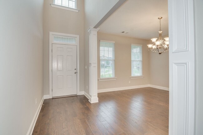 Photo - 4 Bedroom 2.5 Bath Canterbury Farms