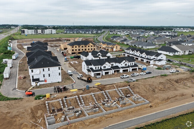 Building Photo - Cosgrove Townhomes