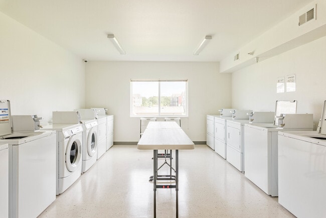 Photo - Falcon Apartments