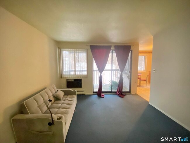 Photo - 7 Padanaram Rd Unidad J243