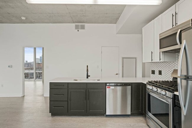 Photo - 1465 S State St