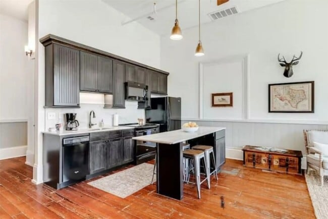 Photo - 2010 The Strand Unit 302