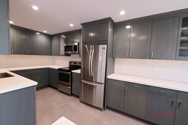 Unit 208 - Kitchen - Oakhurst 90210 Apartments