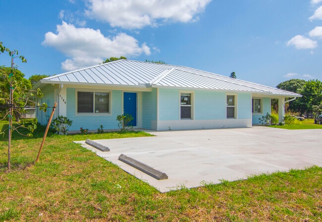 Photo - 1405 Ave G
