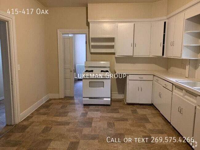 Building Photo - 415-417 Oak- Rental