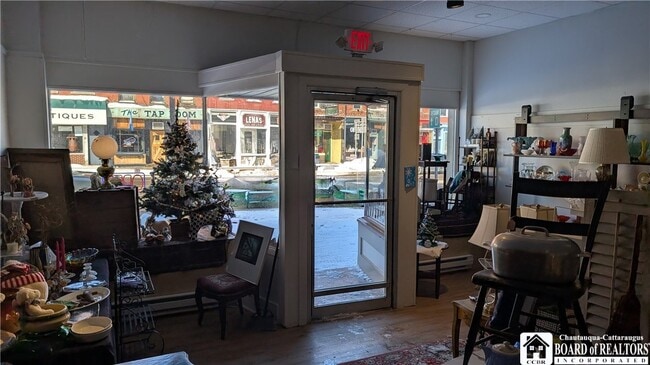 Photo - 44 E Main St