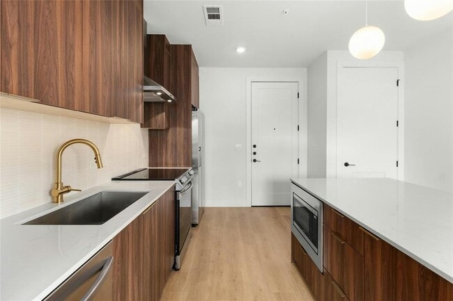 Photo - 1701 Simond Ave Ave Unidad 644