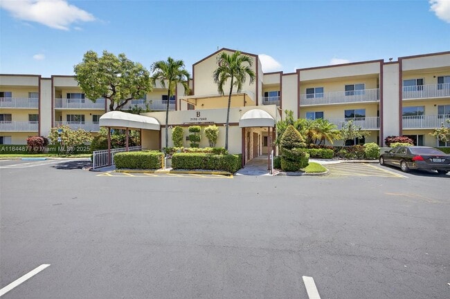 Photo - 7214 S Devon Dr Unit 211