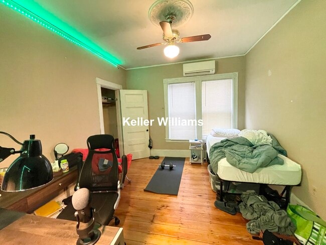 Photo - 67 Hillside St