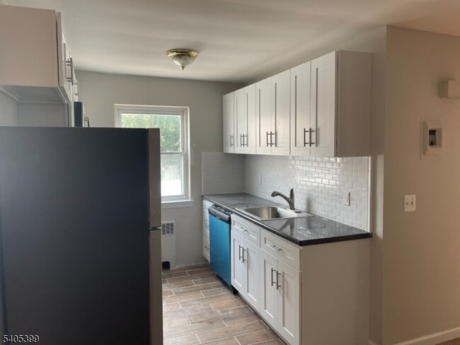 Building Photo - 185 Watsessing Ave