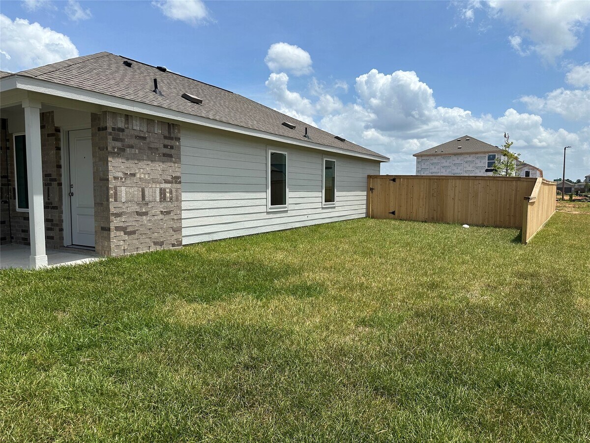 Photo - 15131 Willowater Dr