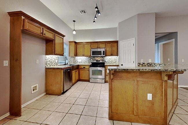 Photo - 1717 SW 32nd St