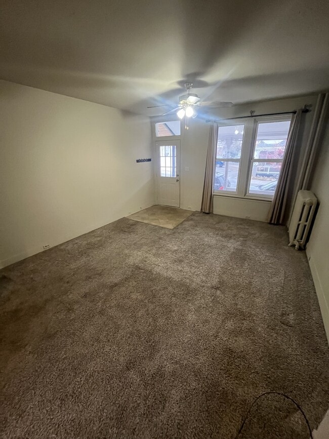 Photo - 446 Nevin St