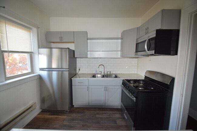 Photo - 193 Merchants Rd Unit 4