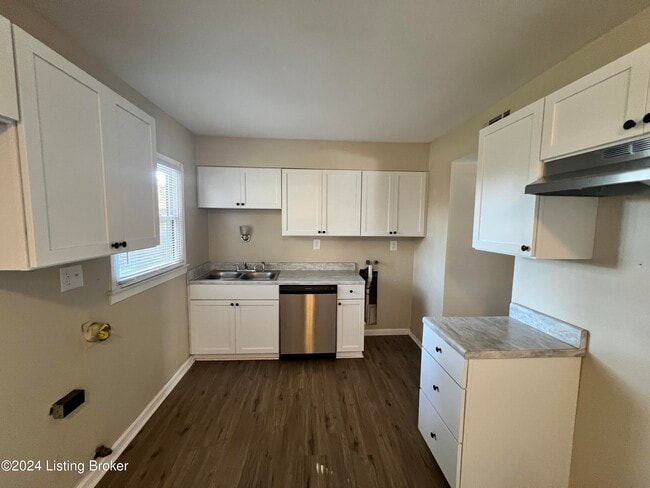 Photo - 253 Briarwood Ln