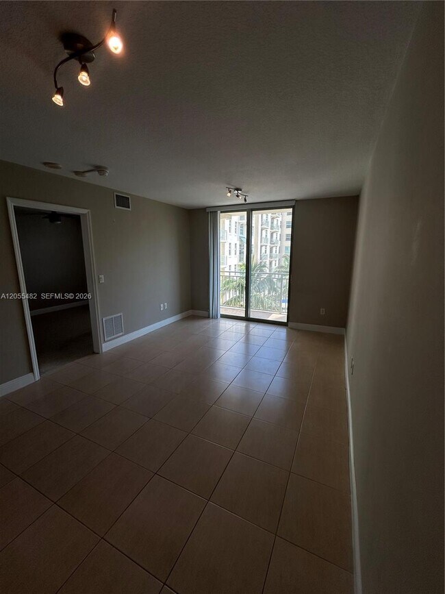 Photo - 610 Clematis St Unit 511