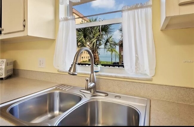 Photo - 8 Glencoe Pl Unidad 207